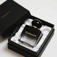Flacon de parfum unique et exquis en verre avec vaporisateur, possibilité de choisir le couvercle pour personnalisation