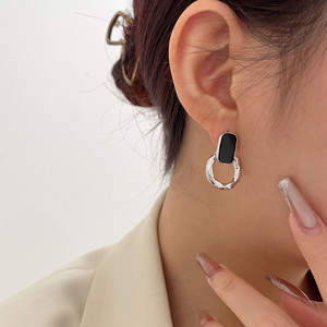 Yinruitai S925 Sterling <b>Silver</b> <b>Stud</b> Earrings Geometric Black Inlay Bezel Setting Everyday Wear - Product Image 2