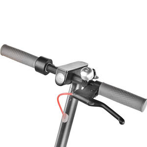 Trottinette Électrique Pliable Portable 350W pour Adultes, Batterie Lithium 7.5Ah, Capacité 150kg, Moteur Sans Balais, Cadre en Acier Carbone, Longue Autonomie J-18-1 2 - Product Image 3