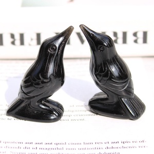 Cristal de obsidiana negro natural tallado a mano de 5cm de alto, cristal mágico de Halloween, animal pequeño, cuervo tallado para decoración del hogar - Product Image 3