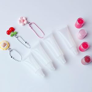 Tubos de Plástico Transparente de 5g/10g/15g para Bálsamo Labial, Tubos Exprimibles con Tapa de Rosca para Brillo Labial, Crema para Ojos y Limpiador Facial con Llavero - Product Image 5
