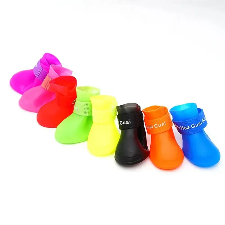 4Pcs Con Chó Giày Silicone Kẹo Màu Sắc Con Chó Khởi Động Không Thấm Nước Chống Trượt Trượt Thiết Kế Teddy Mưa Khởi Động Vật Nuôi Giày & Vớ