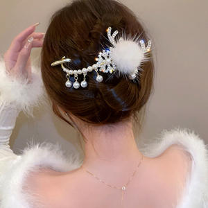 Épingle à <span class=keywords><strong>cheveux</strong></span> à tête pelucheuse Ornement de tête coréenne <span class=keywords><strong>Pince</strong></span> à bec de canard <span class=keywords><strong>Pince</strong></span> à <span class=keywords><strong>cheveux</strong></span> de <span class=keywords><strong>neige</strong></span> perlée - Product Image 1