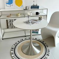 Table à manger ronde en pierre frittée nordique avec base en acier inoxydable en forme de tulipe pour petit appartement