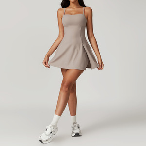 Vêtements de sport pour femmes respirants, élégants, de haute qualité, pour le tennis et le golf, pour l'entraînement, le fitness et le yoga. - Product Image 2