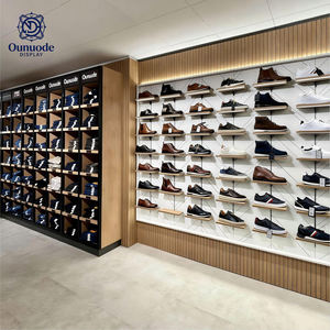 Comptoir de présentation de vêtements écologiques sur mesure avec vitrine en verre pour une conception et une aménagement intérieur clés en main - Product Image 1