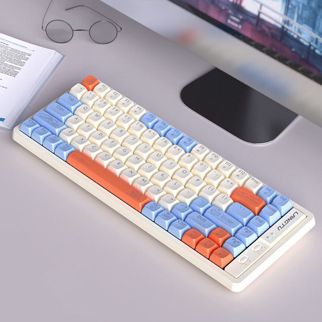 Best Sell Factory OEM102 Key Mechanical Shaft Keyboard Wired Professional Game Studio Mechanical Keyboard