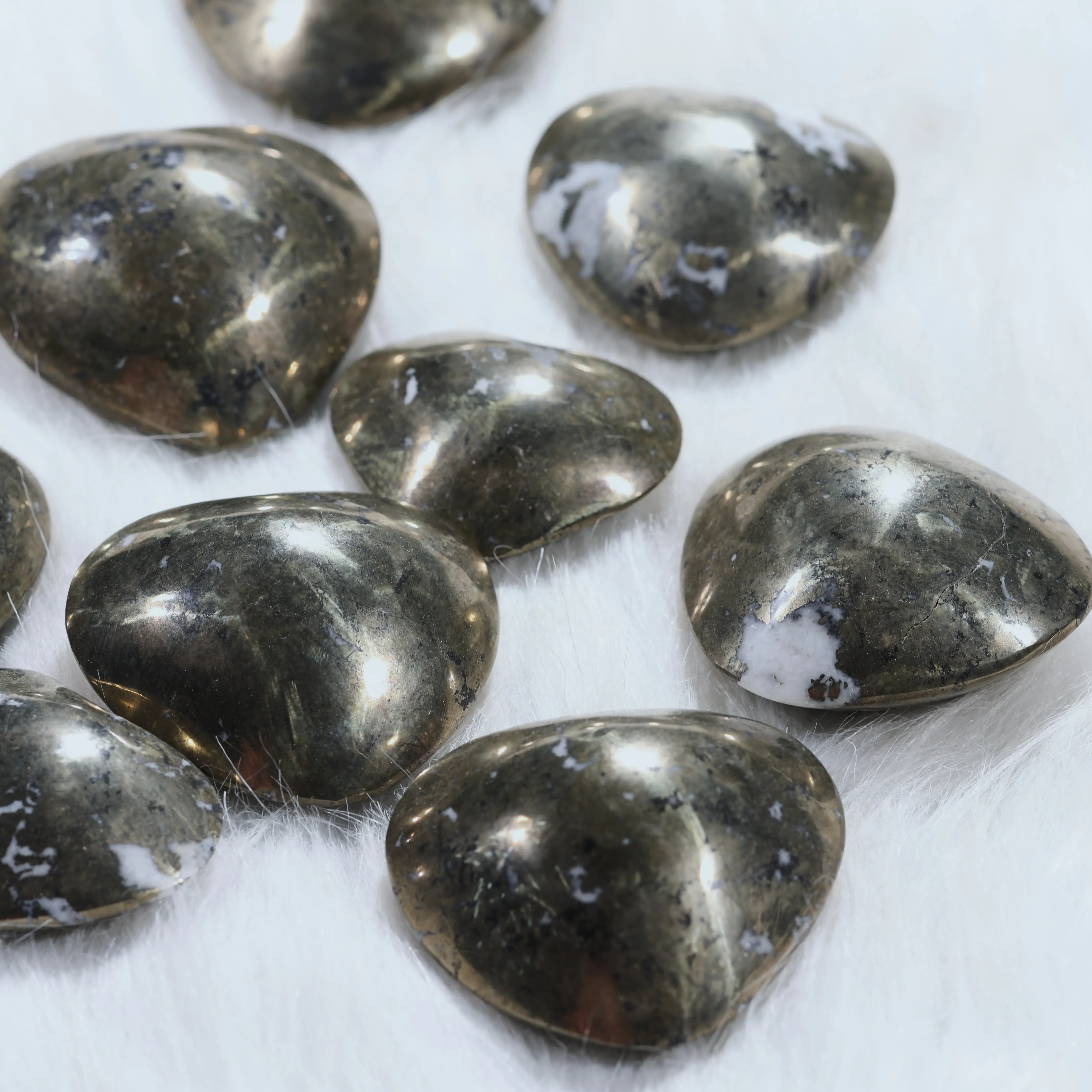 New Arrivals Spiritual Products Crystals Love Heart Natural Pyrite Heart Shaped Stones For Sale