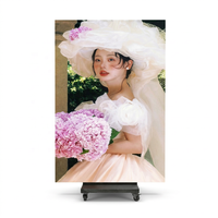 Affiche LED d'intérieur P2.5, écran publicitaire numérique LED, affiche LED portable à trois volets, vidéo numérique pour événements