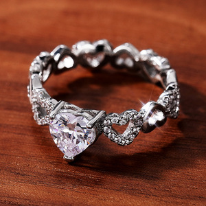 Anello a forma di cuore per donna, gioielli da dito romantici e minimalisti alla moda - Product Image 3