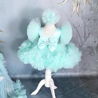 Robes de demoiselle d'honneur, robes de petite fille à paillettes et bouffantes, robes de communion, robes de concours, robes de fête d'anniversaire, robes de bal en tulle