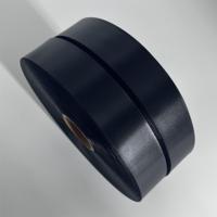 Ruban de satin de polyester simple face noir d'étiquette de vêtements du bord coupé 200m