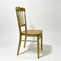 Chaise Chiavari en acier durable de haute qualité à prix abordable pour événements, réceptions, banquets et fêtes d'hôtel, style Napoléon