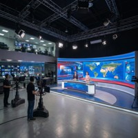 Panneau LED de location intérieur Ultra HD P1.9 7680Hz à connexion souple pour exposition et salon professionnel