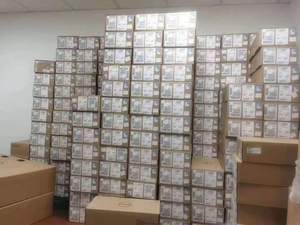 Switch de Alto Rendimiento 1RU con Puertos Fijos N9K-C93180YC-FX3, 48 Puertos SFP28 de 1/10/25 Gbps para Centros de Datos Modernos - Product Image 3