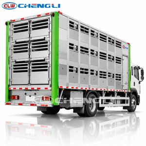 Camion de transport de bétail fermé HOWO 4x2, véhicule de transport de volailles avec mangeoire et hayon hydraulique pour la logistique agricole - Product Image 3