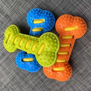 Osso per Cani in TPR Resistente per Masticatori Potenti, Giocattolo da Masticare Classico e Durevole con Funzione di Pulizia dei Denti e Riduzione dello Stress - Product Image 3