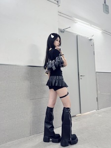 Bottes Western d'hiver à fermeture éclair, amincissantes, rehaussantes, à semelle épaisse et design pour jambes affinées - Product Image 5