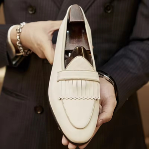 Mocassins à pampilles en cuir noir pour hommes, à enfiler, à bout pointu, chaussures habillées formelles pour mariage et bureau - Product Image 4