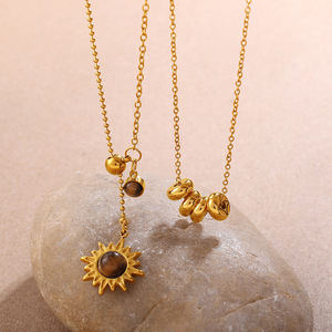 Collares con Colgante de Acero Inoxidable Chapado en Oro, Piedra Natural con Patrón de Sol, Luna y Mar, Joyería Unisex para Uso Diario - Product Image 3