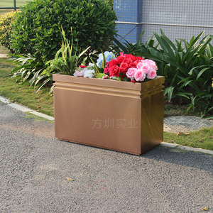 Macetero Cuadrado de Acero Inoxidable con Acabado Oro Rosa, Diseño Moderno y Duradero para Exhibición de Flores y Plantas en Interiores y Exteriores de Centros Comerciales - Product Image 1