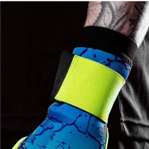 Gants de gardien de but en latex allemand professionnel pour adultes 4mm Giga Palm Sports Training Gants en cuir avec une excellente protection - Product Image 2