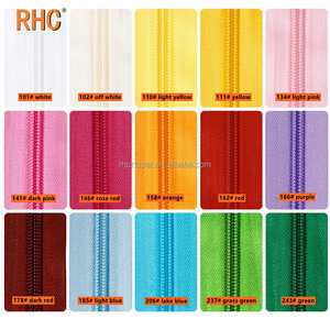 Ruban de fermeture éclair en <span class=keywords><strong>nylon</strong></span> au mètre Cremallera # 3 # 5 # 7 Bobines de fermetures éclair continues en <span class=keywords><strong>nylon</strong></span> tressé noir/blanc - Product Image 4