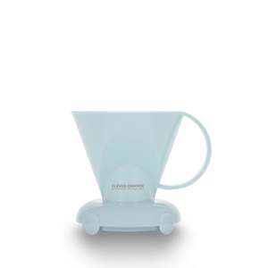 Cafetera de goteo portátil de plástico azul claro, resistente al calor, con forma trapezoidal, para catering al aire libre y viajes. - Product Image 1
