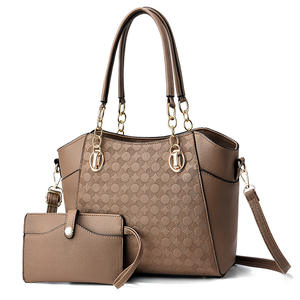 2024 Vintage femme sac fourre-tout grande capacité automne et hiver PU cuir chaîne bandoulière - Product Image 6