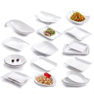 Petites assiettes japonaises créatives en mélamine imitation porcelaine A5, forme irrégulière, couleur unie, vaisselle de service pour les fêtes - Product Image 1