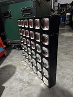 Projecteur LED matriciel professionnel Stagelight ACME PANEL d'occasion pour éclairage de scène, location d'éclairage de concert et spectacles de divertissement
