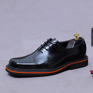 Zapatos Oxford de cuero para hombre, estilo clásico de lujo y a la moda. Ropa brillante para hombre con grabado láser retro, multiusos, a la moda y transpirable - Product Image 1