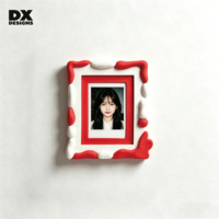 Cadres photo en résine DX Designs 4x6 et 5x7 pouces, mignons rouges et blancs, style crème 3D Kawaii pour Polaroid et décoration de chambre d'enfant