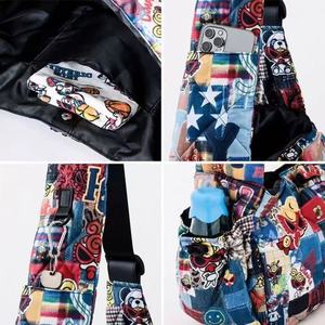 Dessin de style doodle d'un sac à main de style anime - grande capacité, mignon et amusant. - Product Image 2