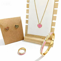 Ensemble de bijoux de mariage AFXSION classique en acier inoxydable plaqué or 18 carats avec collier, boucles d'oreilles, bracelet et bague en émail en forme de cœur, 4 pièces, cadeau
