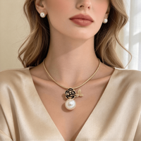 Ensemble de bijoux pour femmes en métal rose vintage avec incrustation de perles, vente en gros, pour les soirées