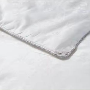 <span class=keywords><strong>Couette</strong></span> d'été <span class=keywords><strong>en</strong></span> <span class=keywords><strong>soie</strong></span> 100% <span class=keywords><strong>couette</strong></span> remplie de <span class=keywords><strong>soie</strong></span> de mûrier pure de longue qualité avec remplissage de Shell-150x210cm de coton Weight300g - Product Image 1