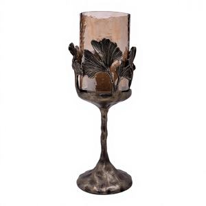 Porte-bougie en métal artisanal de qualité supérieure avec impression en relief, tendance mondiale, décoration de Noël pour la maison, design d'intérieur haut de gamme - Product Image 1