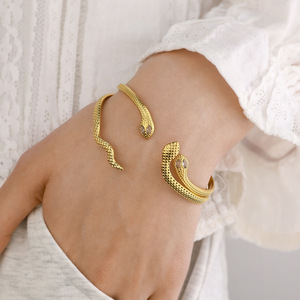 Bracciale a Polsino Vintage Placcato Oro con <span class=keywords><strong>Serpente</strong></span>, Design Retrò con Squame e Occhio di Cristallo, Bracciale Aperto Regolabile per Donna - Vendita Calda - Product Image 3