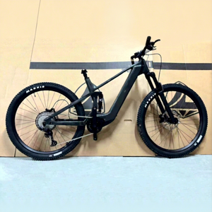 จักรยานไฟฟ้า Cyctrac Em19 ระบบกันสะเทือนเต็มรูปแบบ โครงคาร์บอน มอเตอร์กลาง 250W แบตเตอรี่ 720Wh เกียร์ 12 สปีด จักรยานเสือภูเขา ระยะยุบ 145 มม. ความเร็วสูงสุด 45 กม./ชม. - Product Image 1