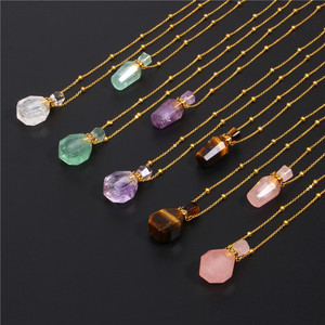 Collar de cristal colorido de corte geométrico MJ, collares con colgante de difusor de aceite aromático, Verde menta, rosa, rosa y púrpura - Product Image 1
