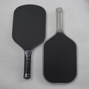 Raquette de pickleball Jade haut de gamme à texture givrée, toucher délicat avec un style luxueux discret, idéale pour offrir en cadeau - Product Image 5