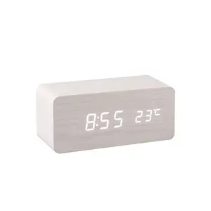 Reloj despertador digital de madera de bambú, pantalla de temperatura con control de sonido, cargador inalámbrico, regalo de promoción, 5W, 3 en 1