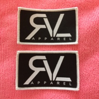 Patch tissé jacquard haute densité pour bonnet, bordure surplombée, insigne de vêtements tissés à la mode personnalisé pour veste