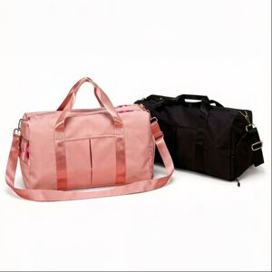 Sac de voyage grande capacité avec compartiment à chaussures et logo personnalisé, organisateur sportif portable et tendance pour la gym, le fitness et le yoga - Product Image 2