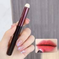 round head lip brush