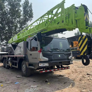 Camion grue Zoomlion d'occasion de 50 tonnes, tout-terrain, avec une grande hauteur de levage, une pompe fluide et une boîte de vitesses robuste - Product Image 1