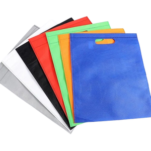 Bolsas de Compra Reutilizables de Tela No Tejida con Corte en D - Diseño Elegante y Reciclable con Logotipo Impreso y Asa - Compras y Regalos - Product Image 6