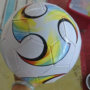 Balón de Fútbol Oficial de Alta Calidad 2025, Talla 5 para Adultos, Balón de Fútbol Profesional de Material PU Suave - Product Image 4