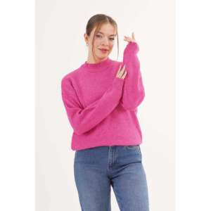 Suéter de Punto Fucsia de Cuello Alto al por Mayor, Estilo Coreano Informal y Moderno, Tejido a Mano con Logotipo Estampado en la Parte Delantera para la Temporada de Otoño - Product Image 6